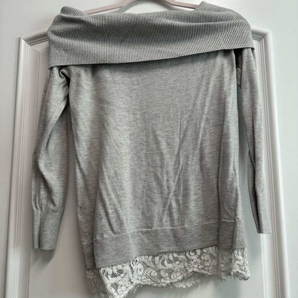 sweater - Picture 4 of 4